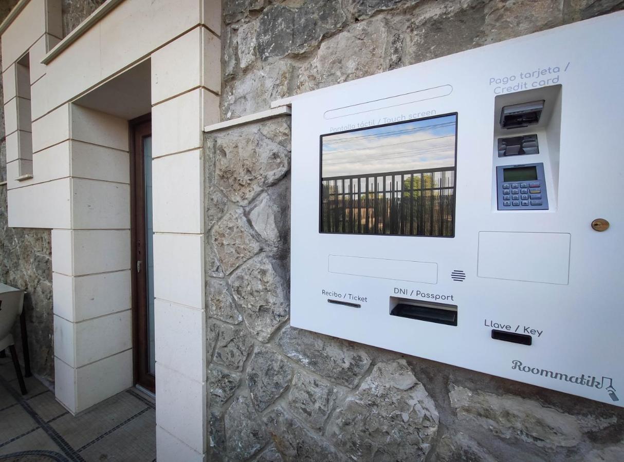 Hostal Oleo Auto Check-In Σανταντέρ Εξωτερικό φωτογραφία