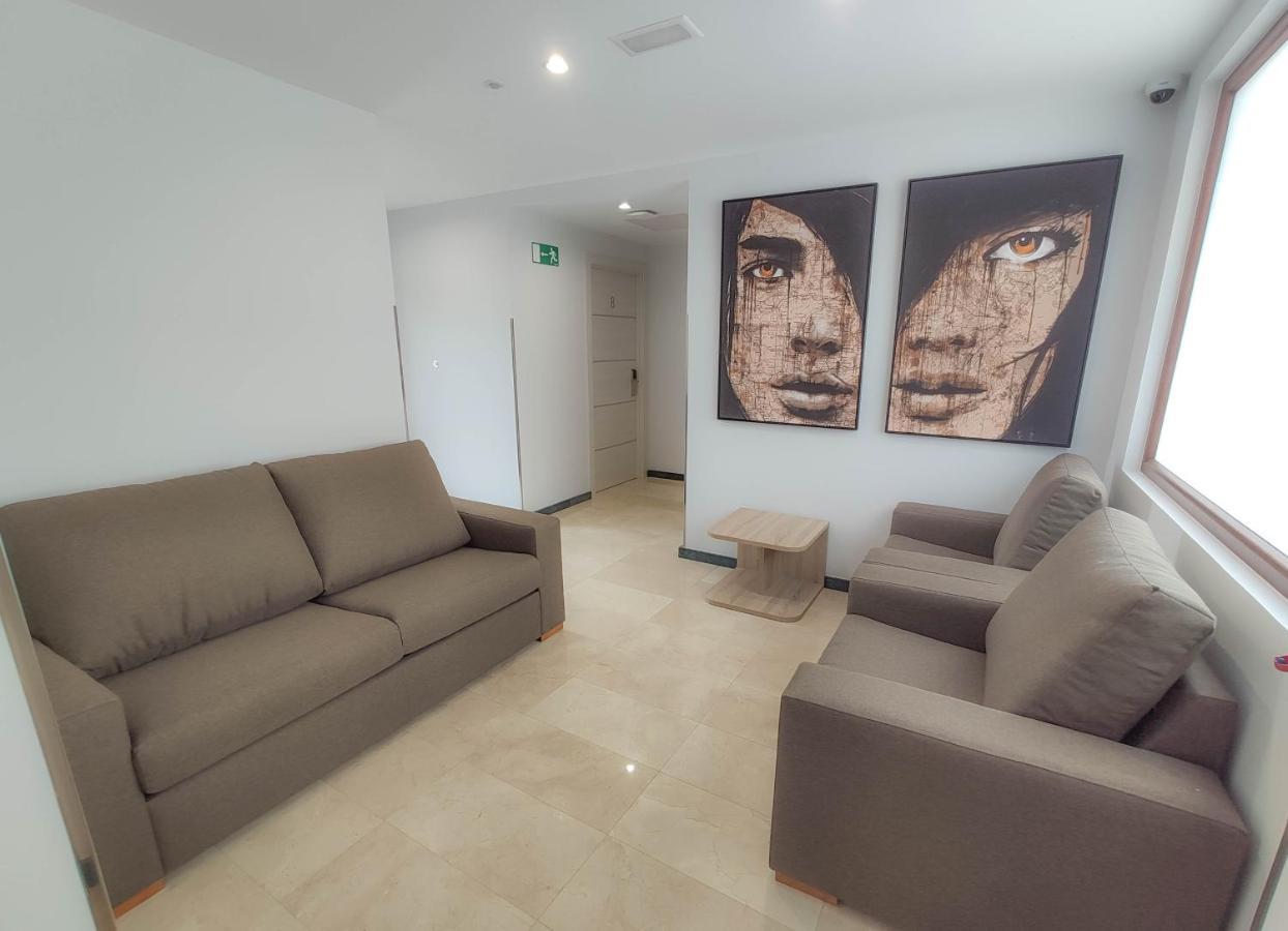 Hostal Oleo Auto Check-In Σανταντέρ Εξωτερικό φωτογραφία