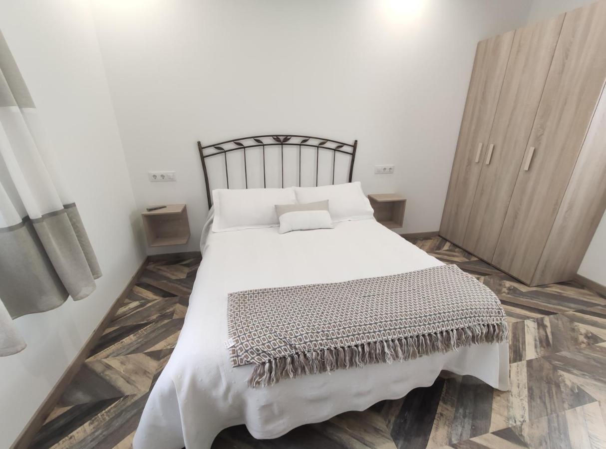 Hostal Oleo Auto Check-In Σανταντέρ Εξωτερικό φωτογραφία