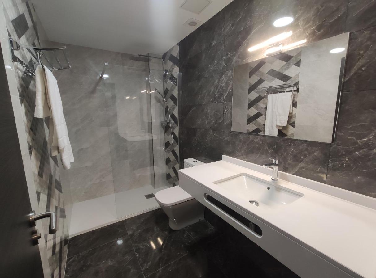 Hostal Oleo Auto Check-In Σανταντέρ Εξωτερικό φωτογραφία