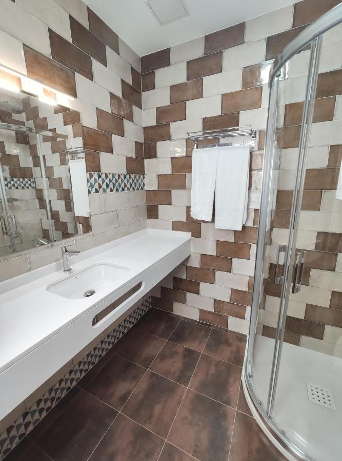 Hostal Oleo Auto Check-In Σανταντέρ Εξωτερικό φωτογραφία