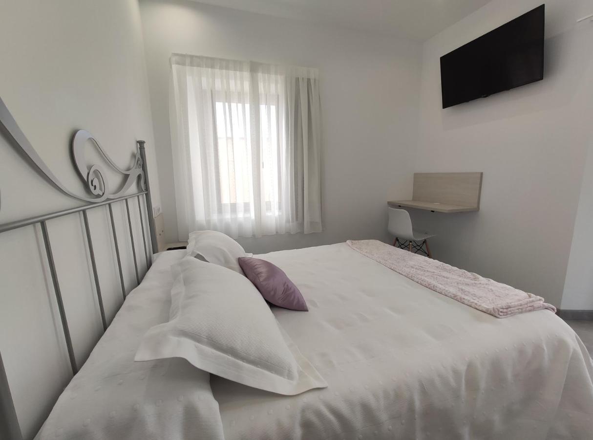 Hostal Oleo Auto Check-In Σανταντέρ Εξωτερικό φωτογραφία