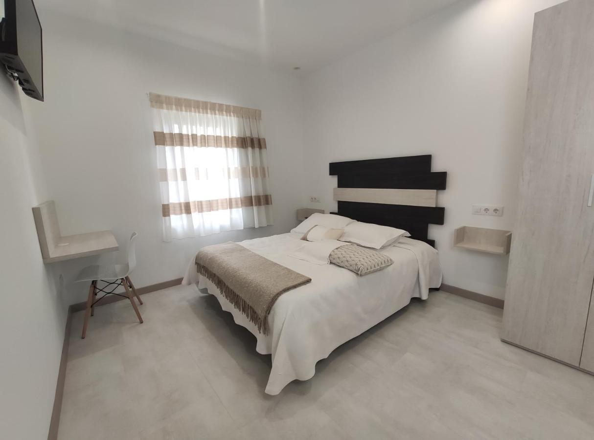 Hostal Oleo Auto Check-In Σανταντέρ Εξωτερικό φωτογραφία