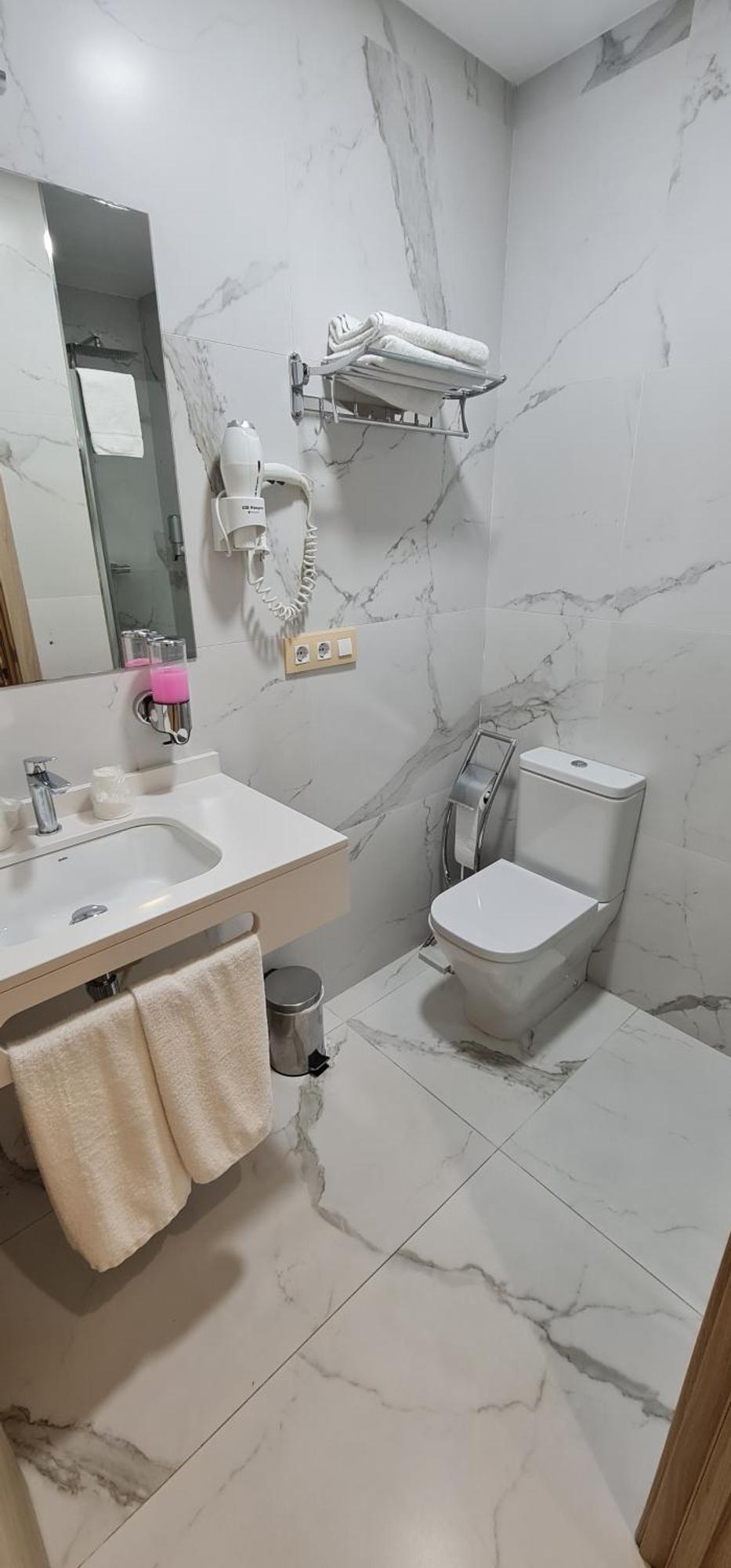 Hostal Oleo Auto Check-In Σανταντέρ Εξωτερικό φωτογραφία